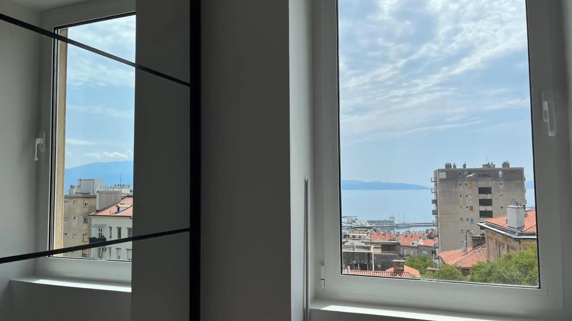 Jadabell 1 & 2 With Sea View Apartment Rijeka